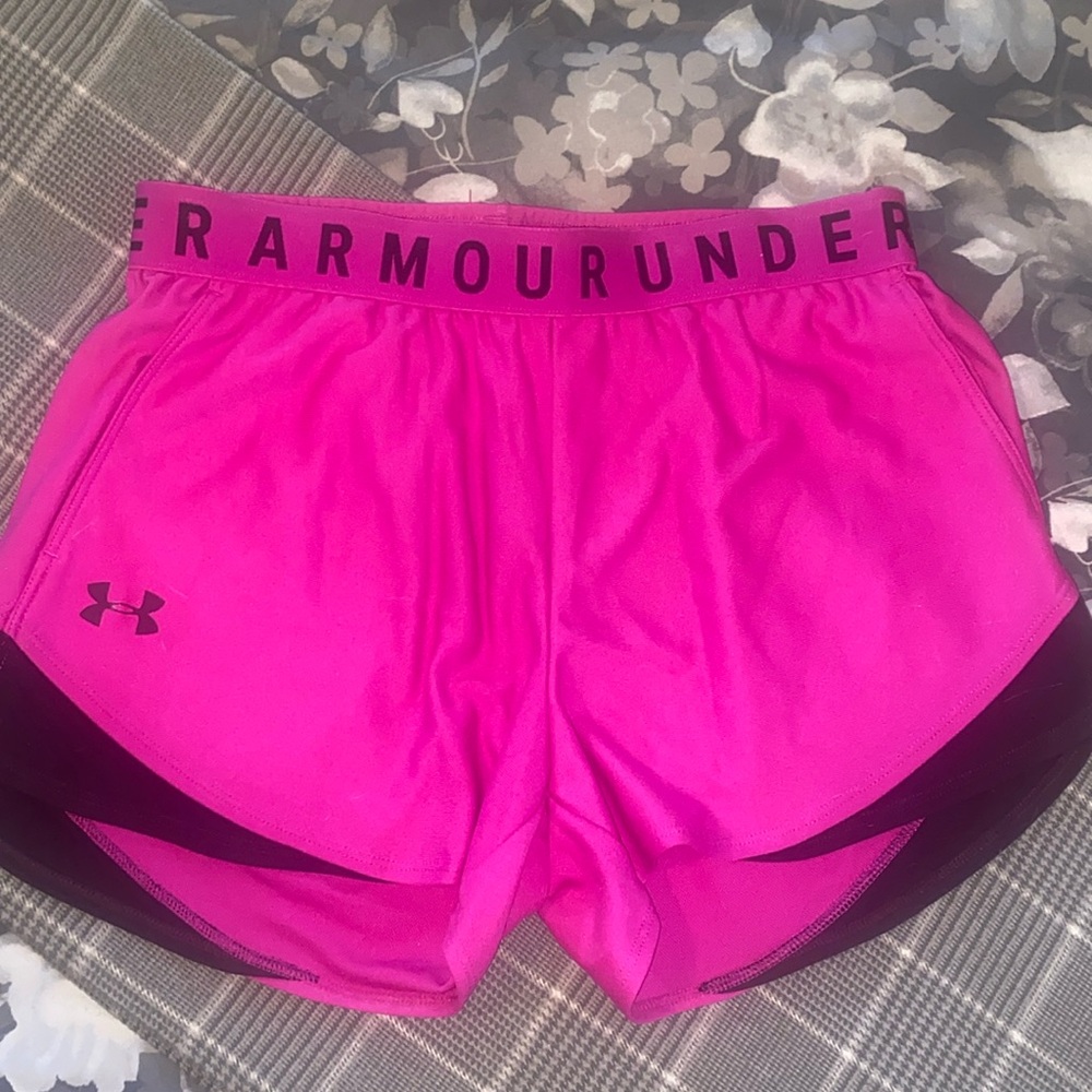 Under Armour Women’s Shorts - Size Small
